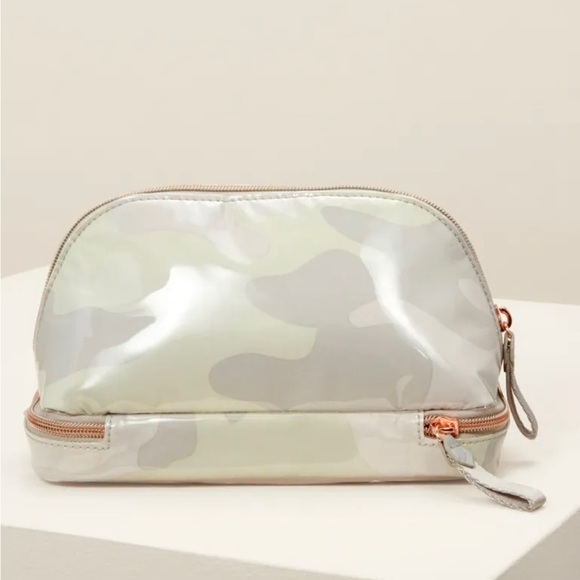 Stella & Dot Crush It Pouf in Camo Bluch - Picture 3 of 6